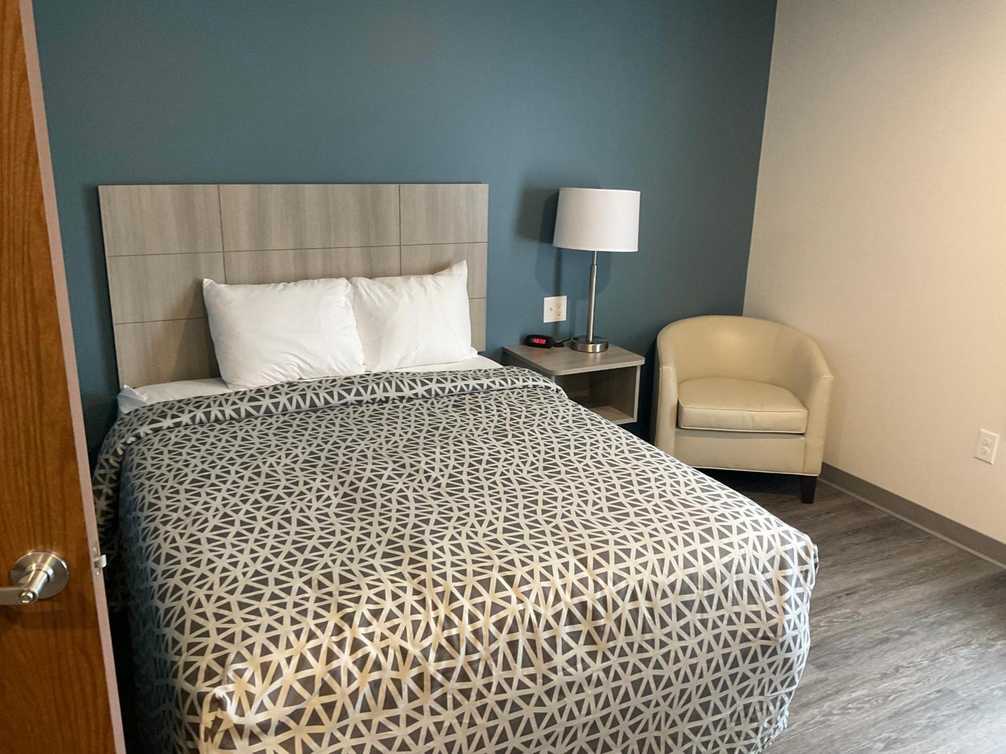 Woodspring Suites Winston-Salem Near Hanes Mall エクステリア 写真