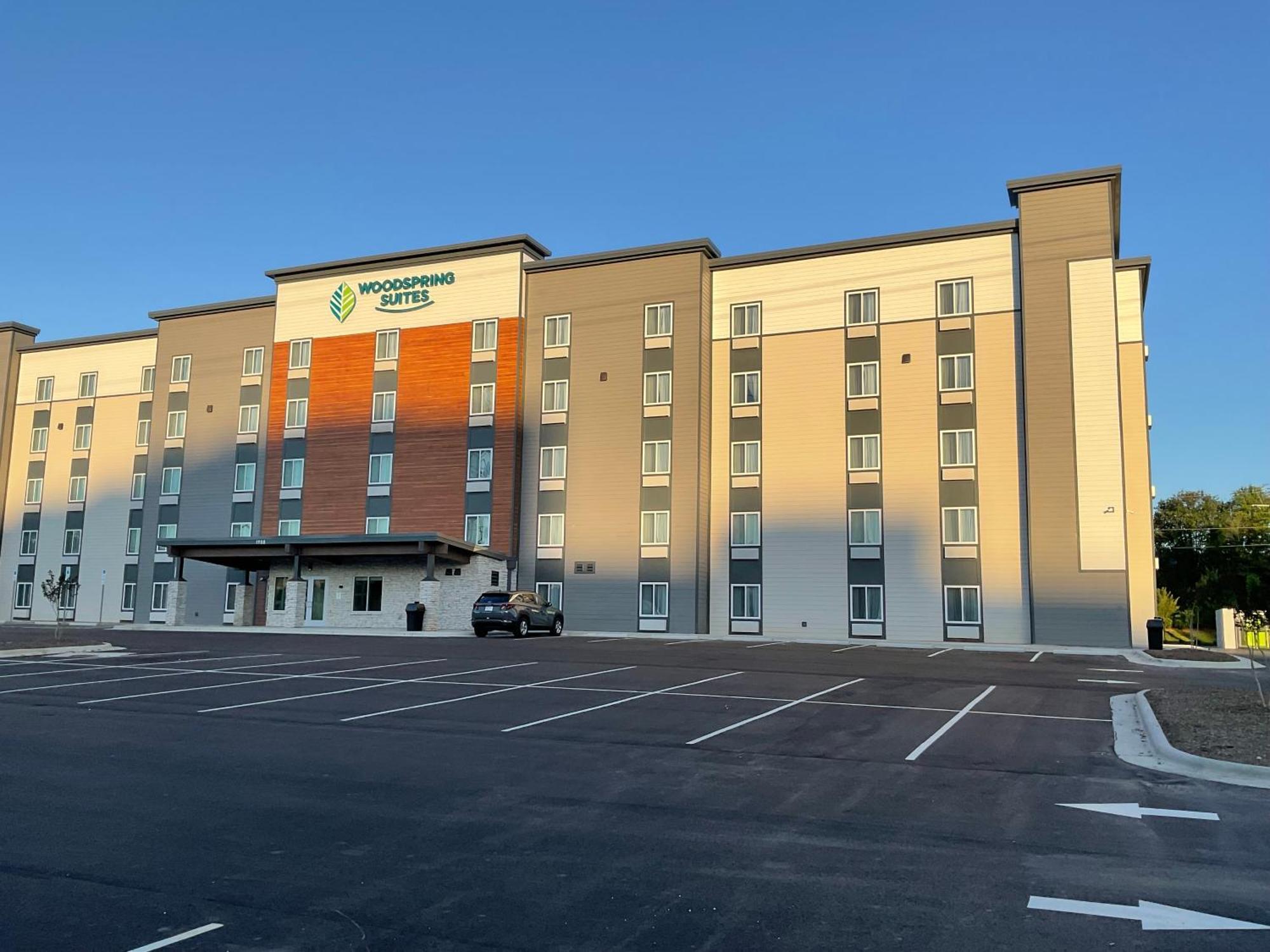 Woodspring Suites Winston-Salem Near Hanes Mall エクステリア 写真